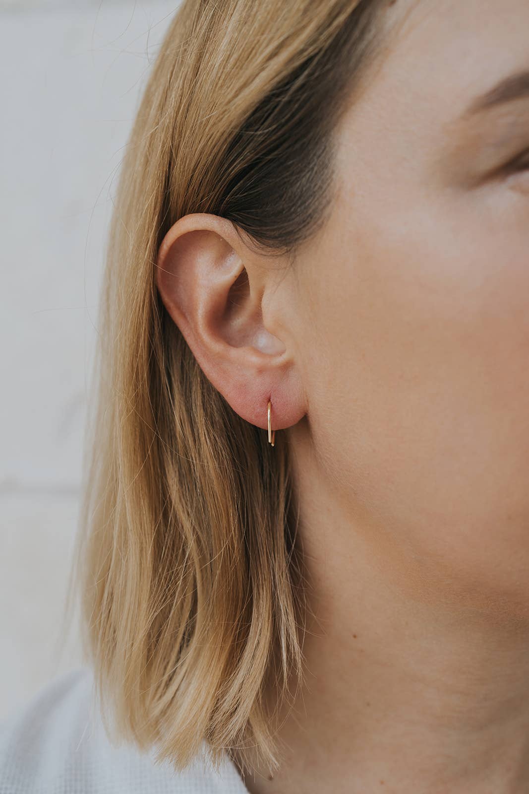 Minimalist - Horseshoe - Gold Earrings