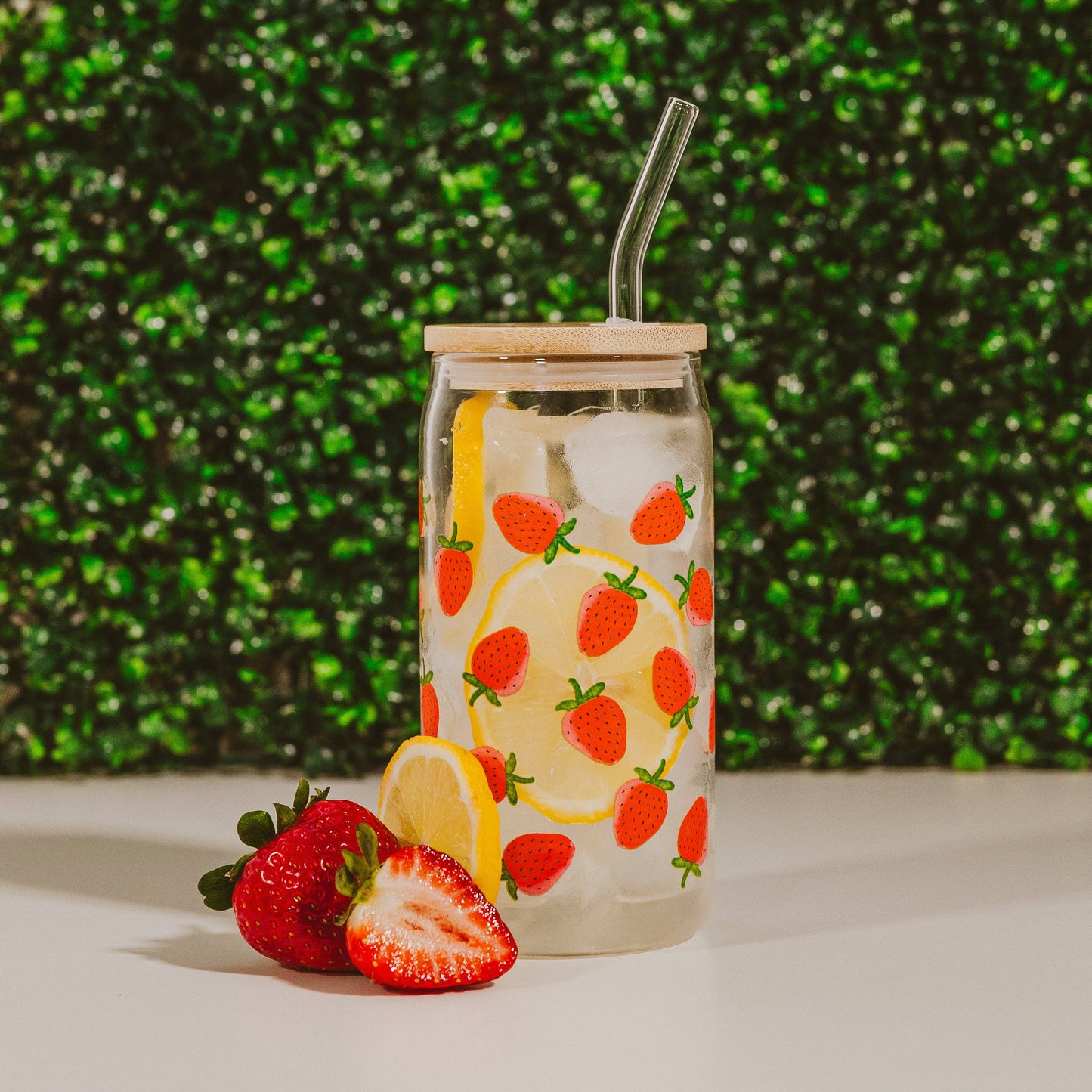 Strawberry 17 oz Can Glass w/ Straw and Lid -